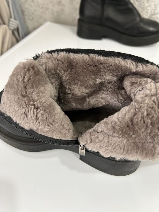 Продам зимние сапоги