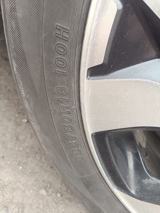 Продам комплект шин
