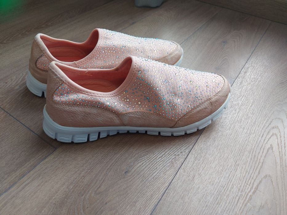 Дамски кецове 44 номер