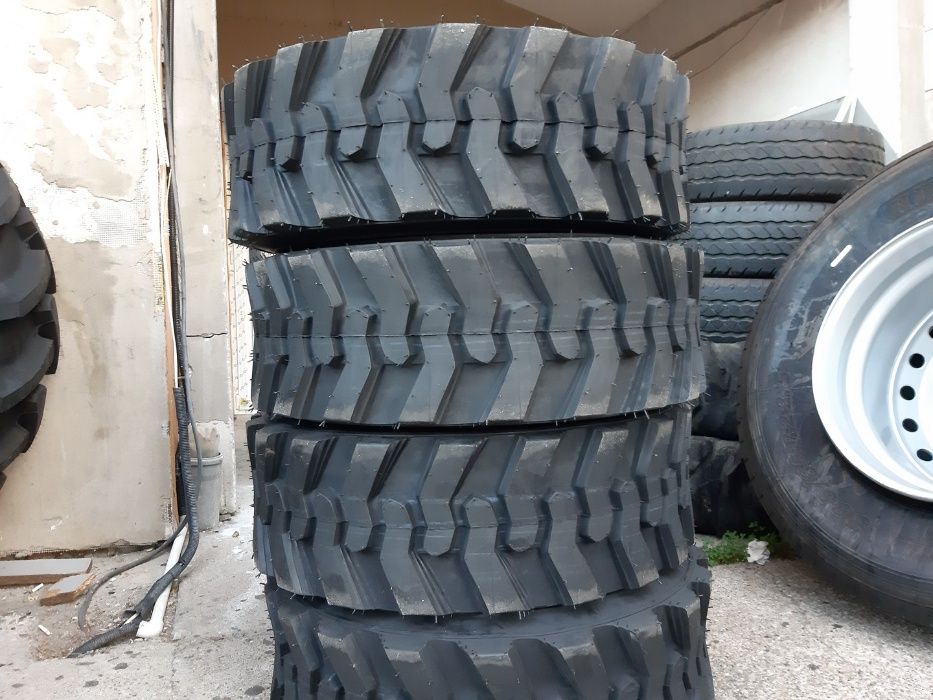 Anvelope 10-16.5 Cauciucuri noi de bobcat mini bobcat 10PlIURI