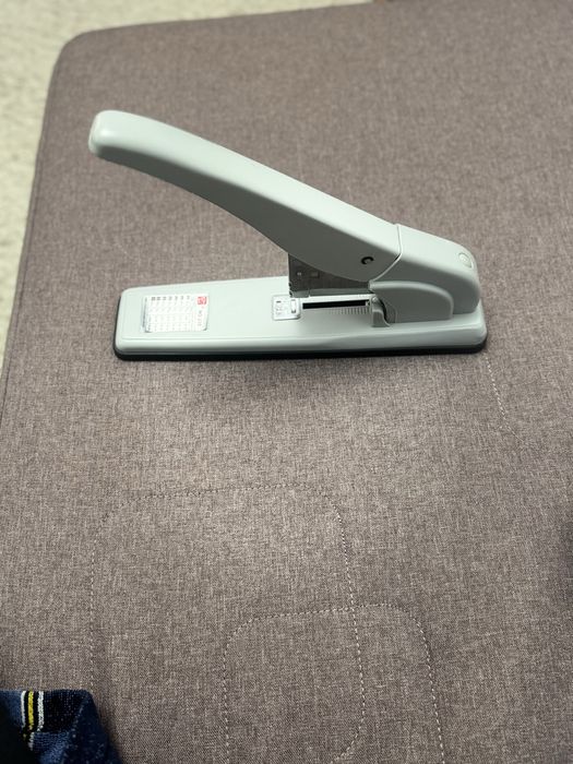 Степлер офисный NO.230