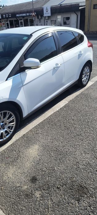 FORD Focus 2013 — imagine 3