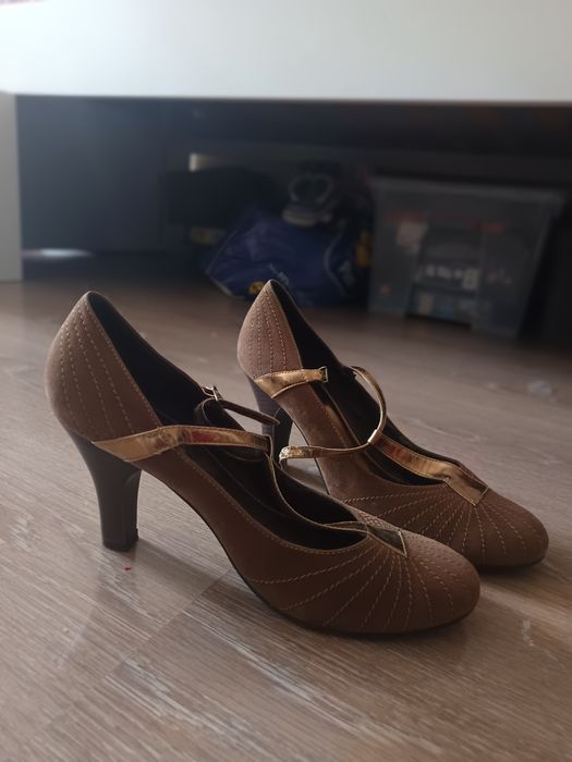 Pantofi eleganți maro femeie