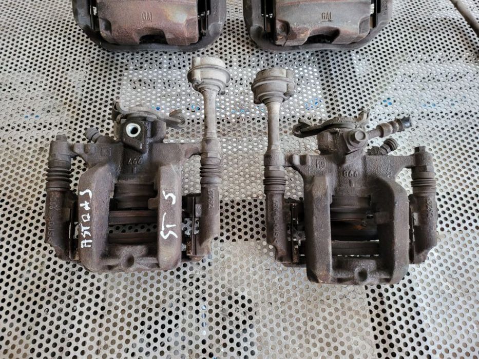 Etrieri Etrier Stanga Dreapta Fata Spate Opel Astra J Dezmembrez Opel Astra J