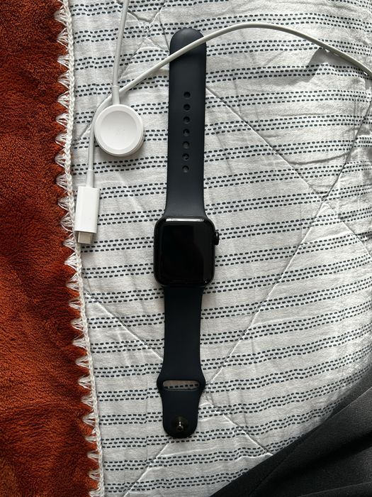 Apple Watch SE (GPS, 2‑го поколения)