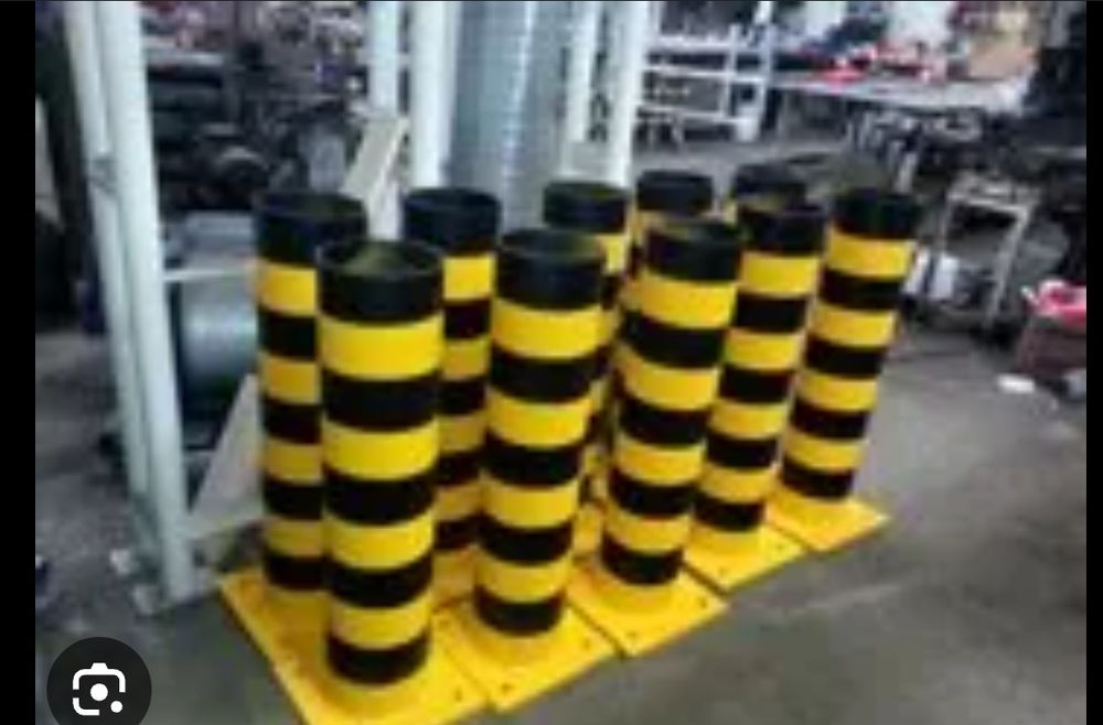 Все для стоянки парковки гаража двора.