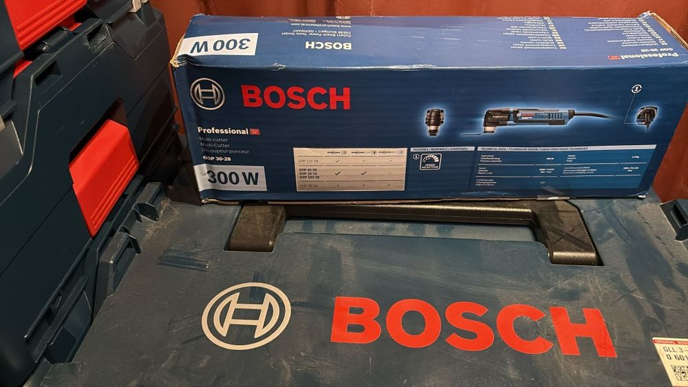 Multi-cutter Bosch GOP 30-28, 300W, 20000 rpm, sigilat