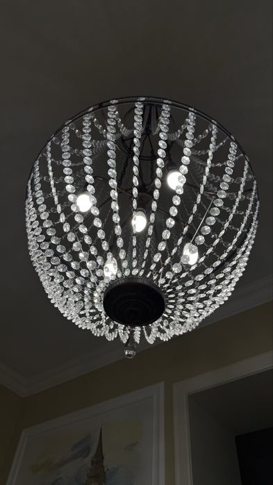 Продам длинную люстру