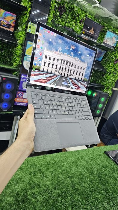 Microsoft ning eng go'zal modeli Surface pro 4 dan keldi!