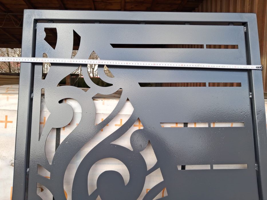 Vând porti pietonale