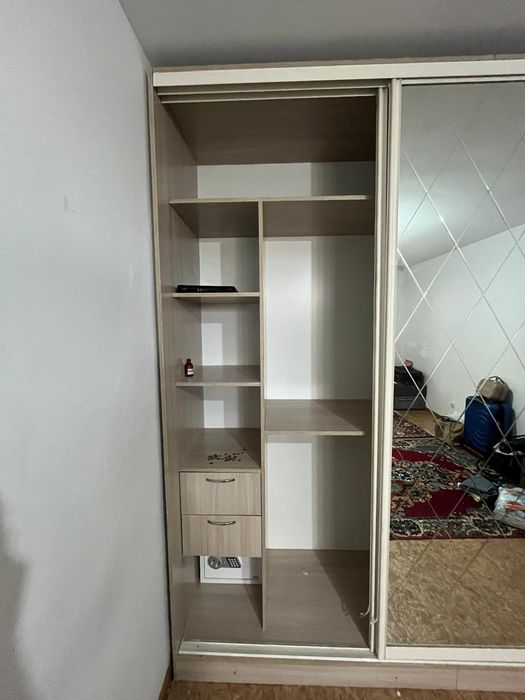 Шкаф выдвижной бу