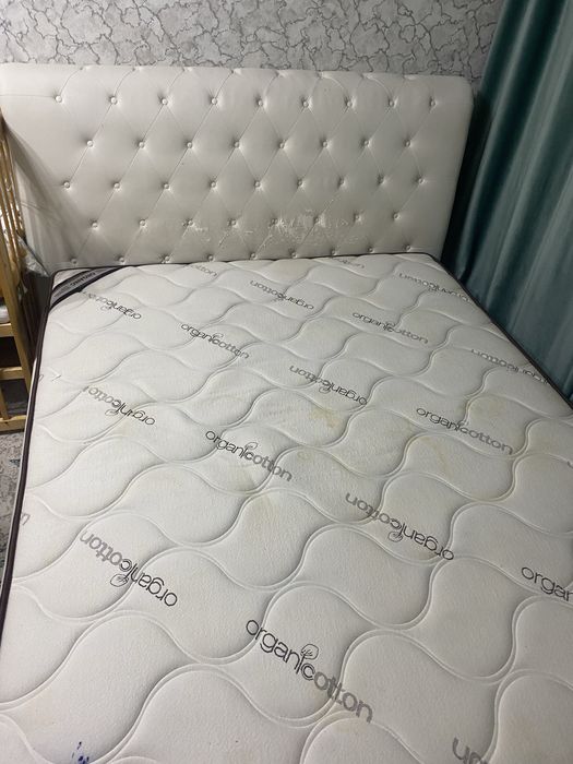 Кровать двуспальный