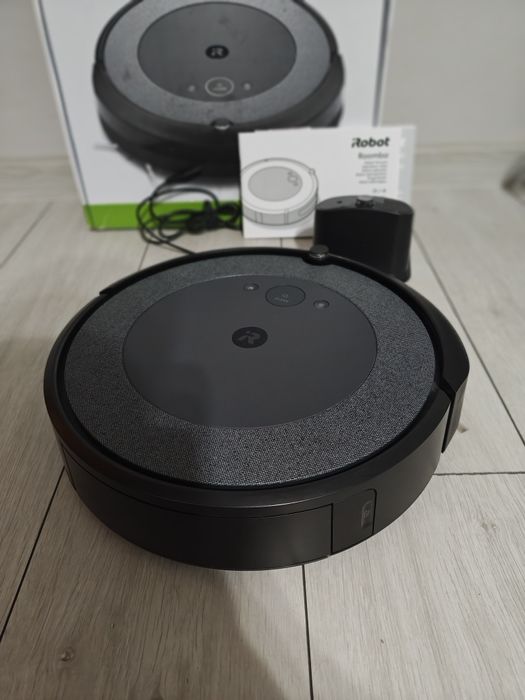 Прахосмукачка робот IRobot ROOMBA i3