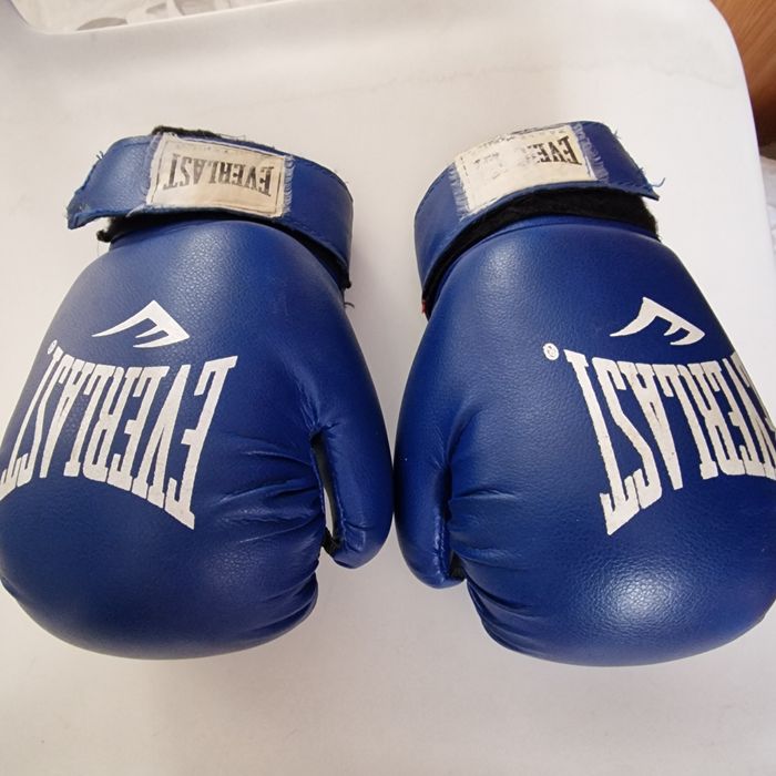 Набор для ММА, возможно отдельно.