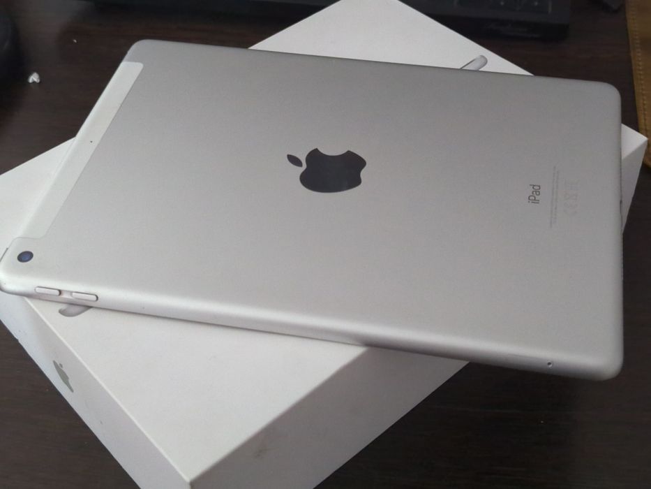 iPad 2018 10,2 (WiFi + Cellular)