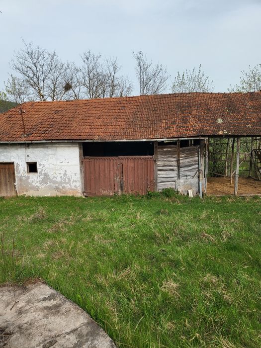 Casa  la 18 km de Deva