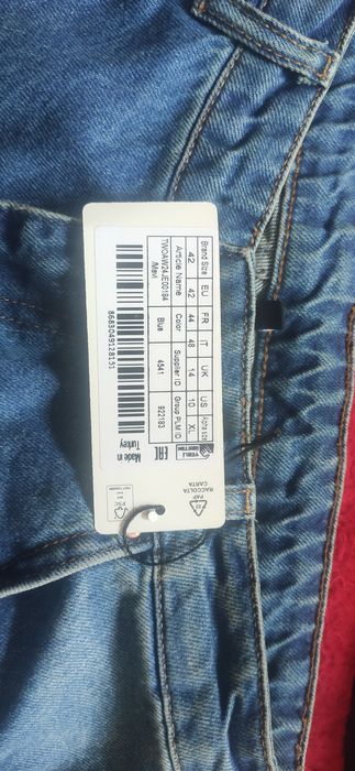 Vand blugi noi,marimea 42