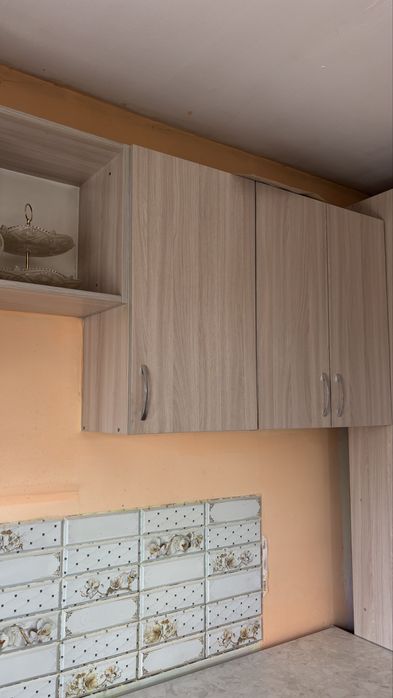 Продам кухонный гарниткр