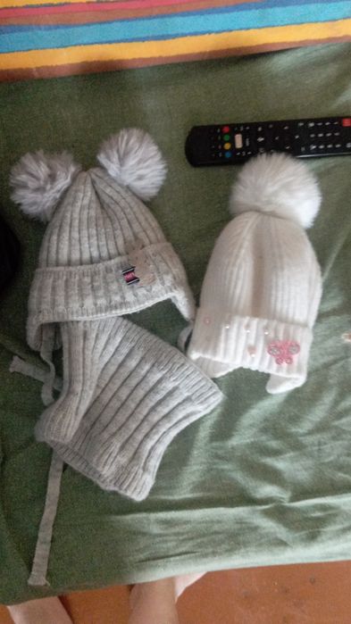 Шапочки и кроссовки