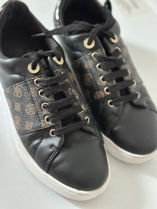 Дамски обувки Guess