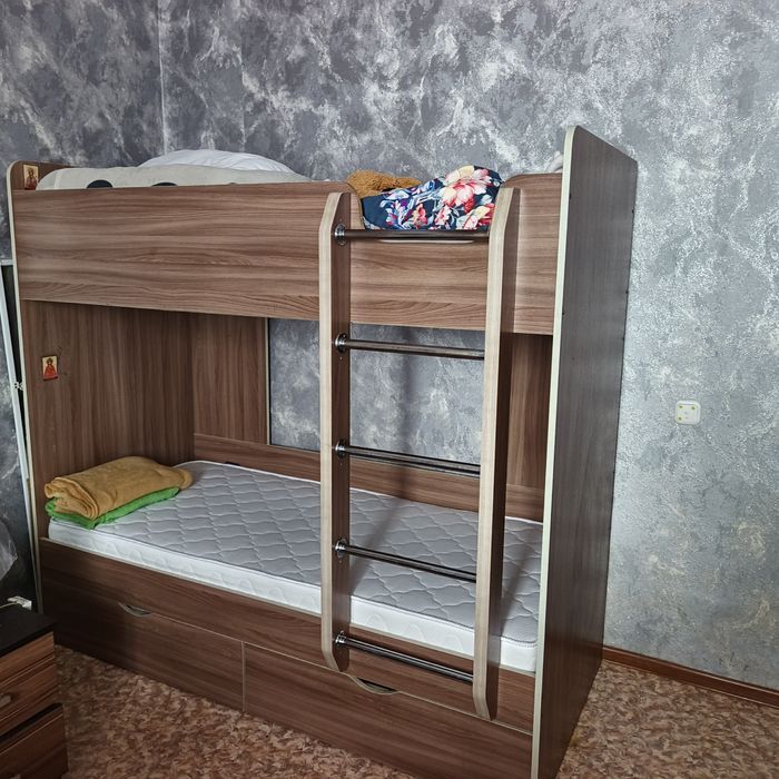 Продаю двухъярусную кровать