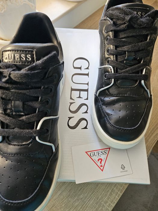 Guess оригинални сникърси/маратонки