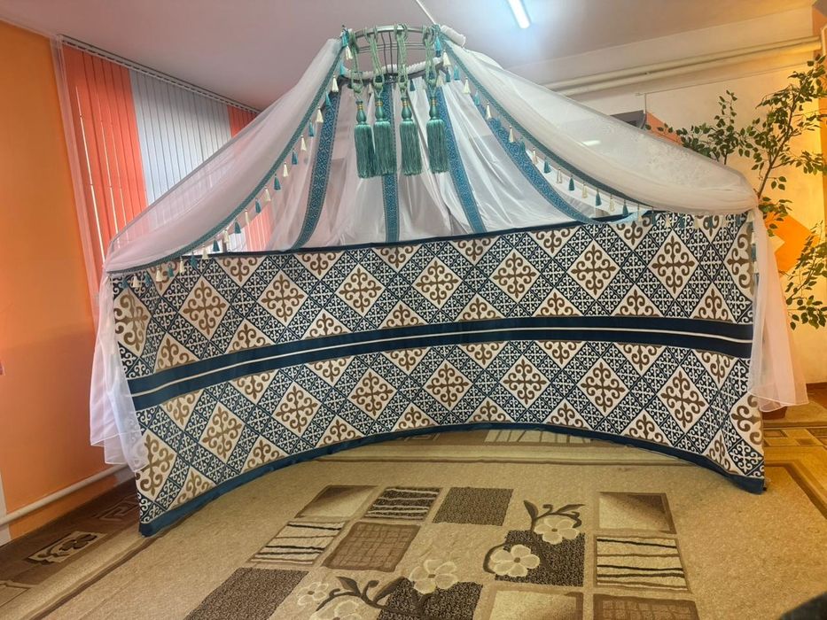 Жартылай киіз үй жалға беріледі