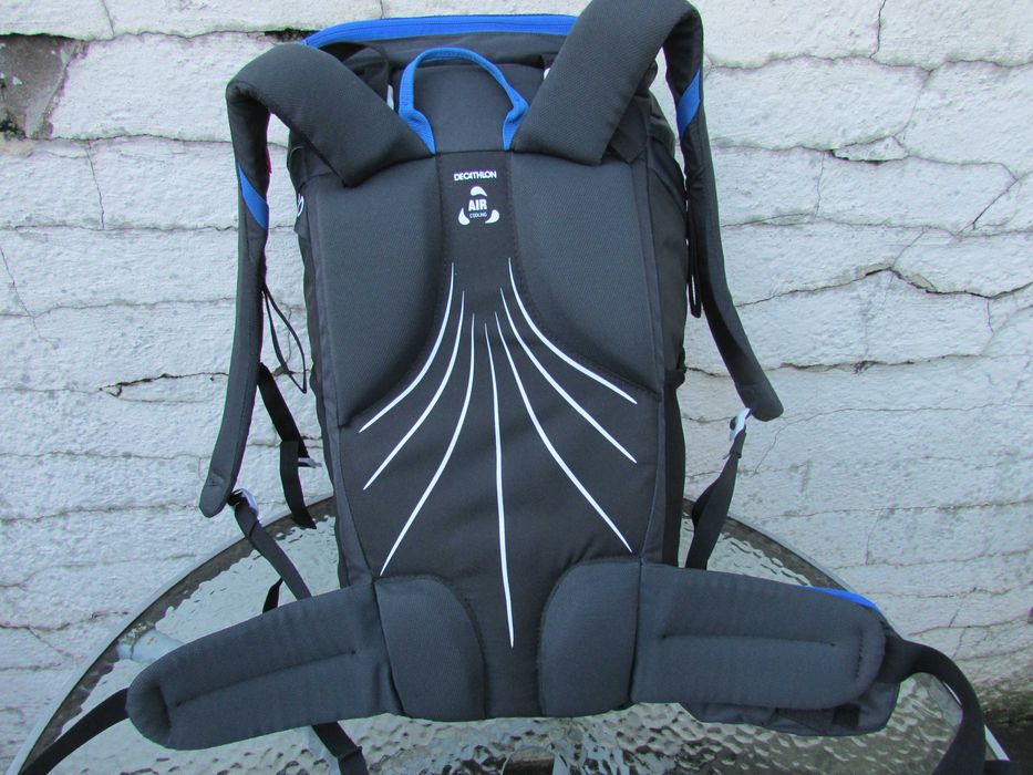 Туристическа раница  Quechua Decathlon 30L