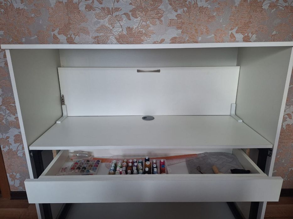 Продам стол для шитья