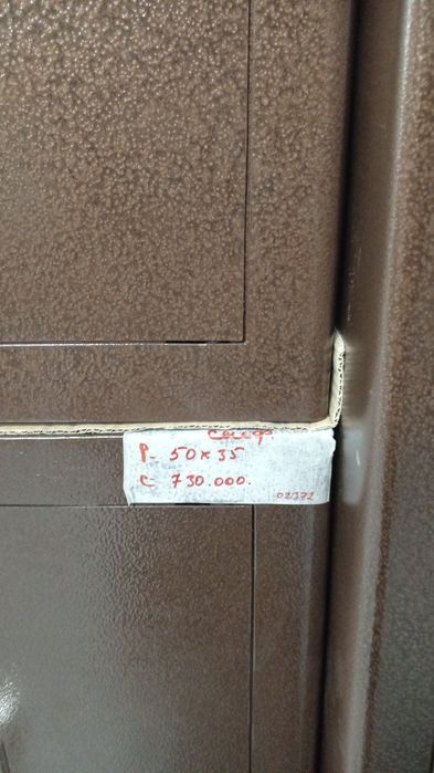 Сейфлар мебель магазинда сотувда бор