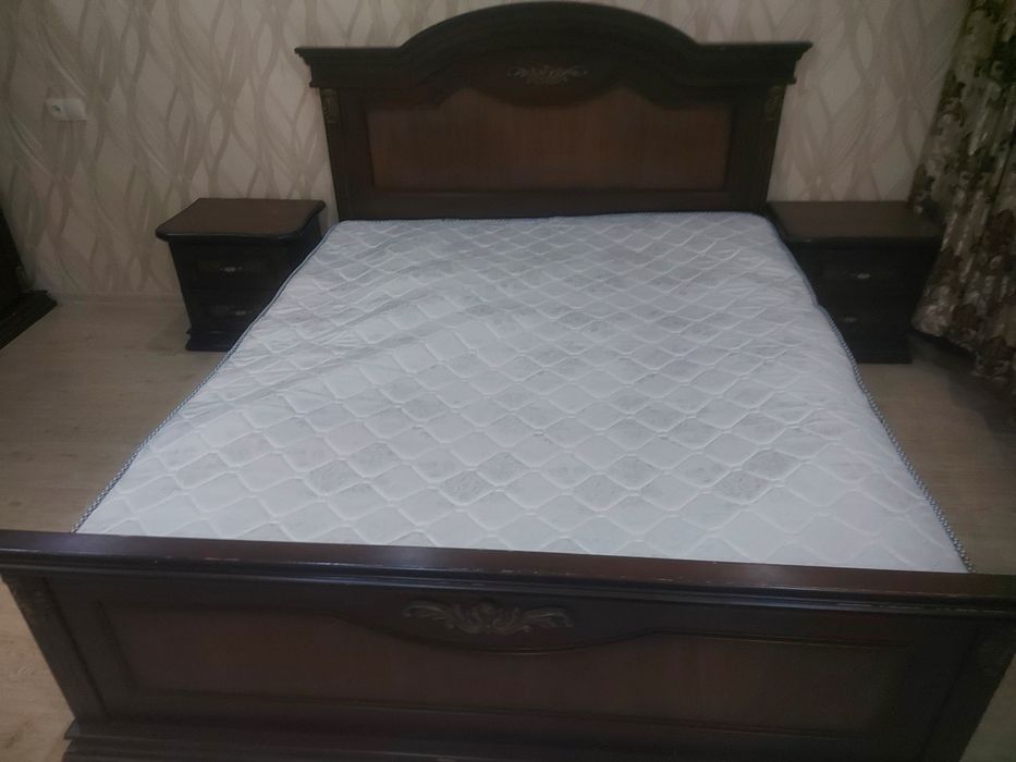 Продаётся спальный гарнитур