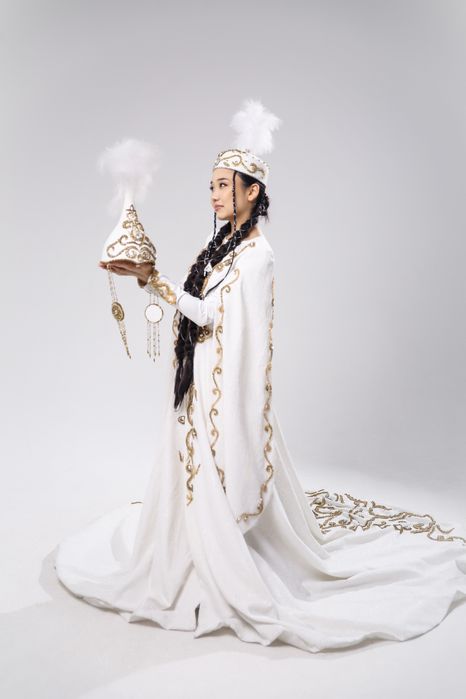 Платье на узату