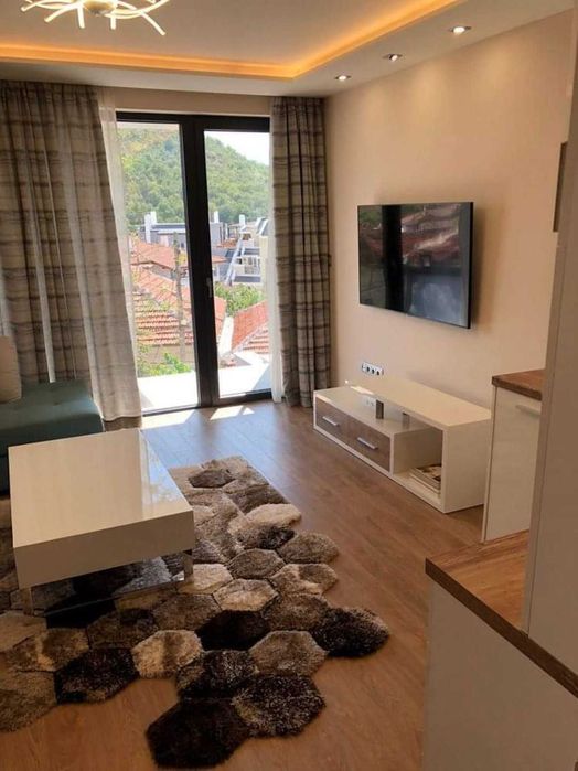 Двустаен апартамент Младежки хълм