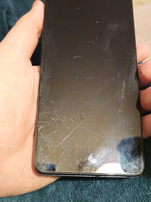 Продавам Motorola G04