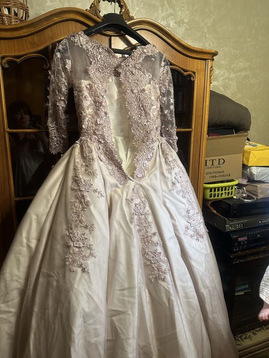 Платье на узату