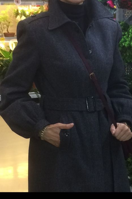 Женственное элегантное пальто,размер 40-42,рост 165-168 см.