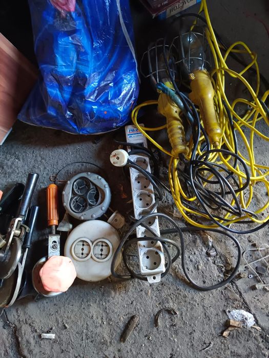 Продам видеомагнитофоны LG