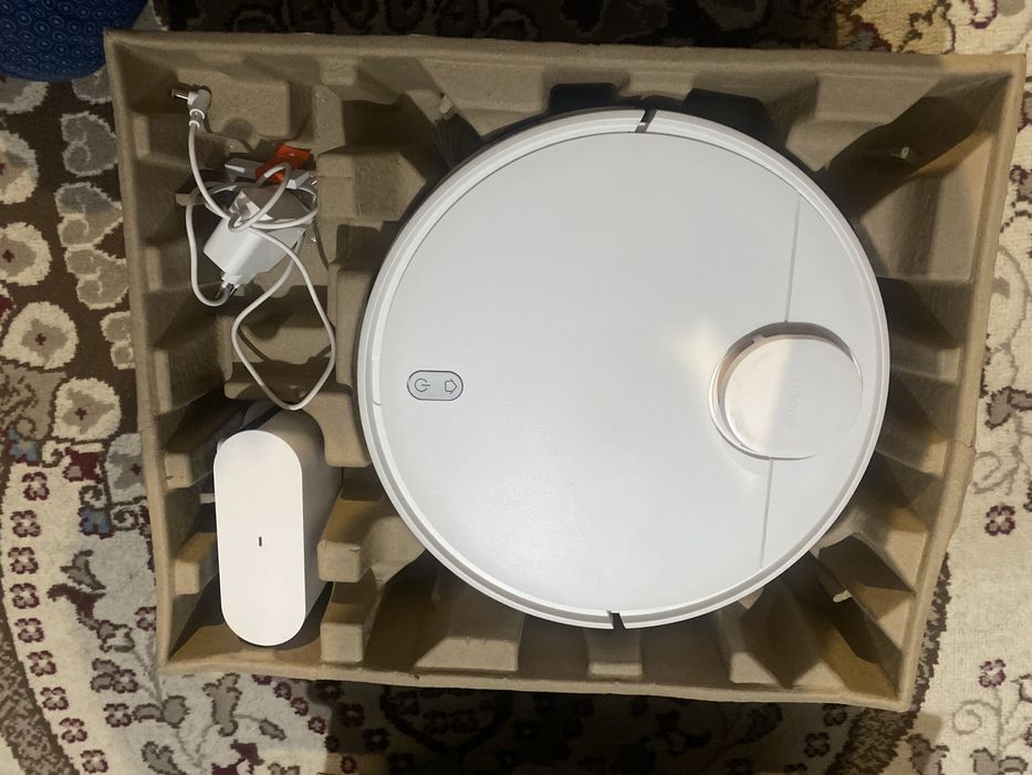 Продам робот пылесос