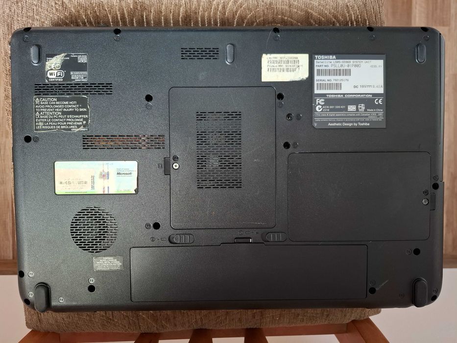 Toshiba L505 Лаптоп