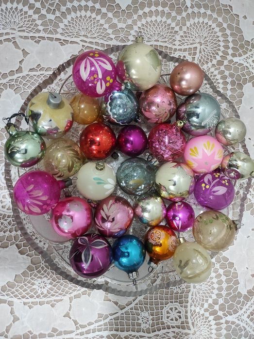 Стеклянные ёлочные игрушки