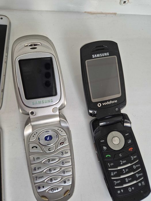 Lot telefoane clasice [+incarcator universal] IPHONE 4, SAMSUNG 4 mini