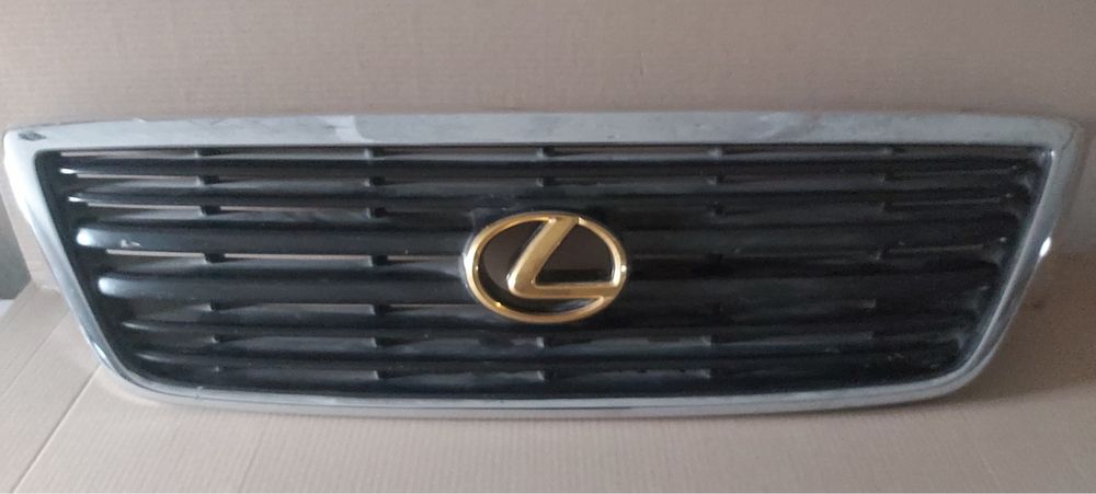 Продам решетки лексус LX 470