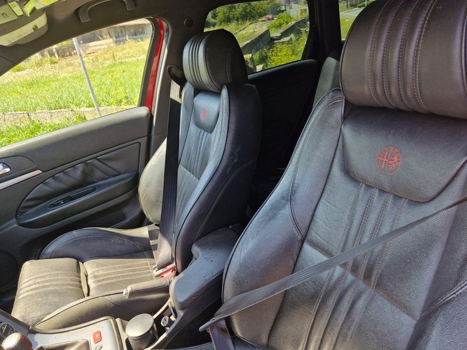 Vând alfa Romeo 159 TI
