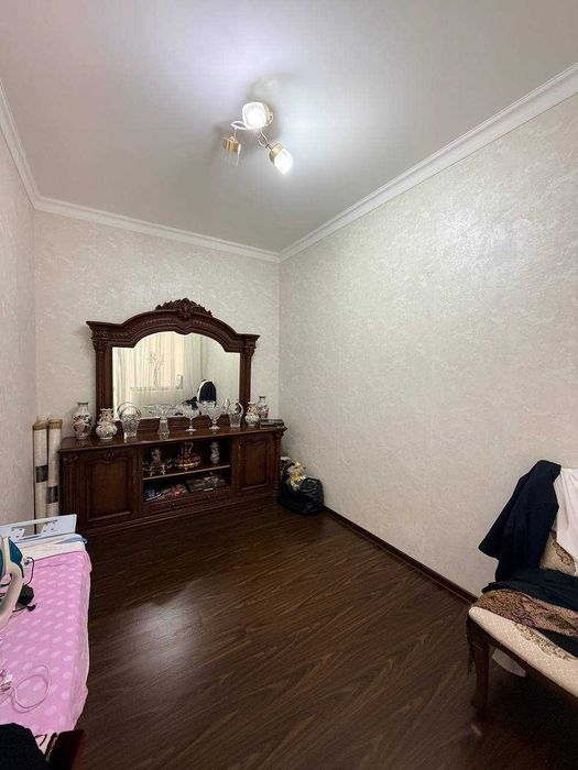 Хасанбойда 1.7 сотик участок коттедж сотилади !