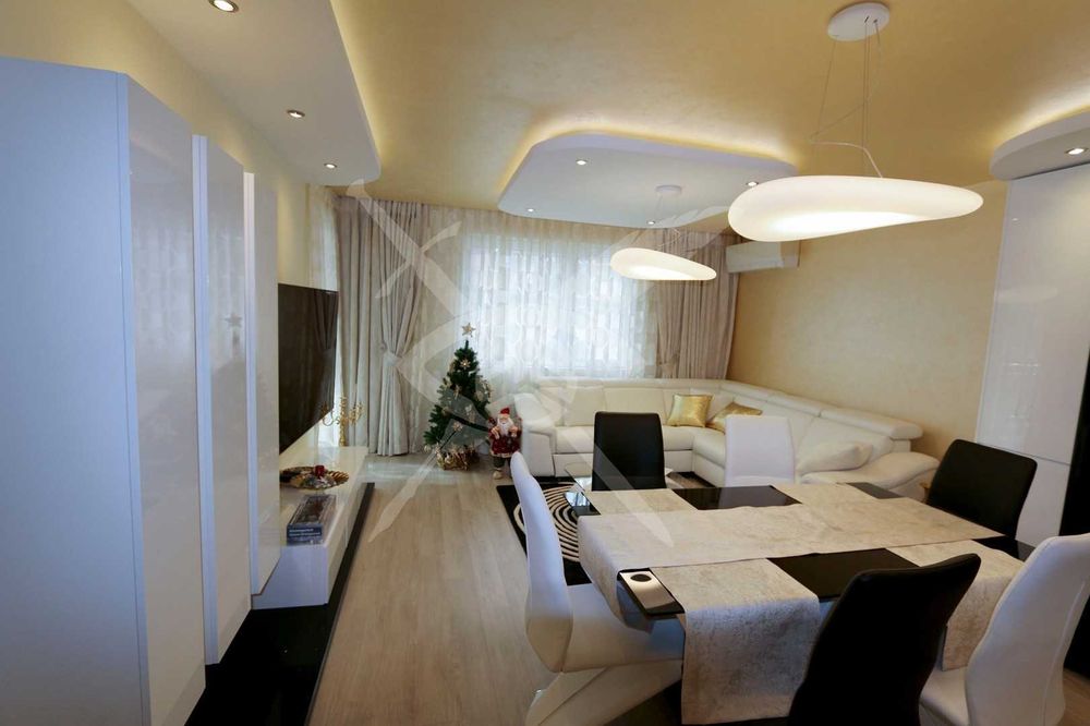 Дава се под наем Тристаен апартамент в София, Център - 119 кв.м за 1190 € - Снимка #3