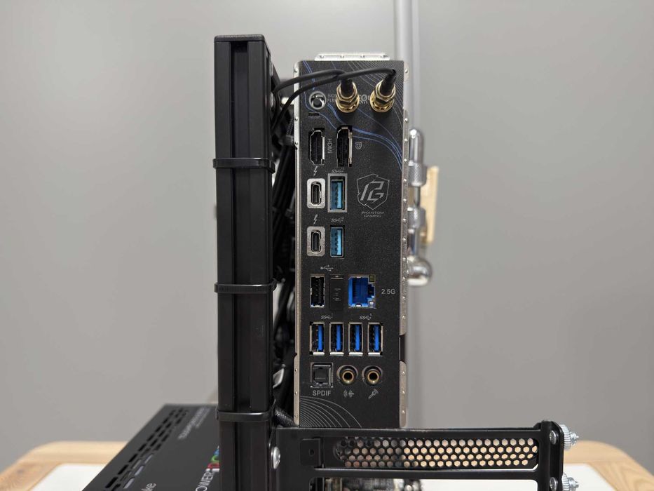 Calculator Gaming (fara placa video externa) Core Ultra 9 285K, 96 Gb RAM DDR5 9000 MTS, 4 TB SSD