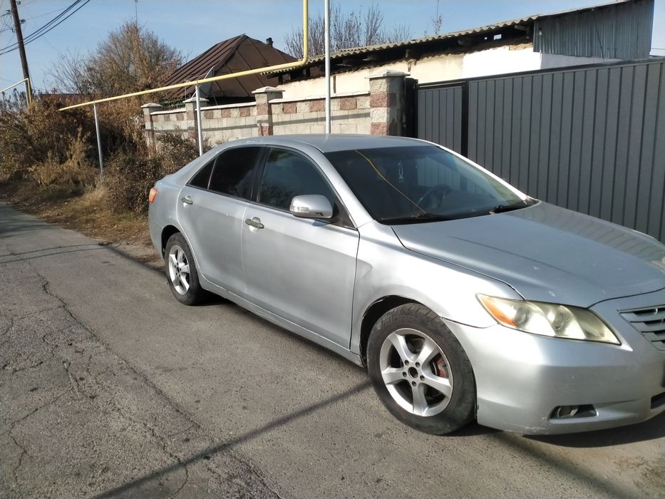 Продам тоиота камри 40