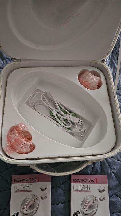 IPL фотоепилатор Remington i-Light Prestige IPL6750