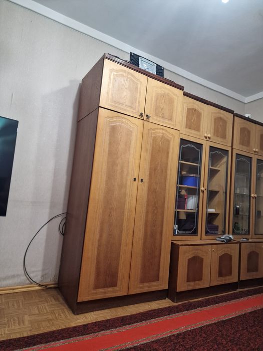 Продам  только 1 шкаф вещевой. Факат 1 шкаф