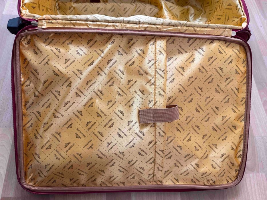 Чемодан очень большой